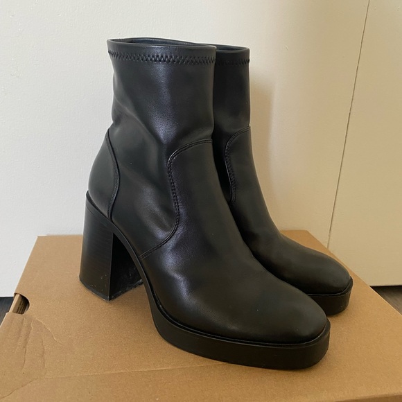 Stradivarius Black Block Heeled Boots - Picture 4 of 6